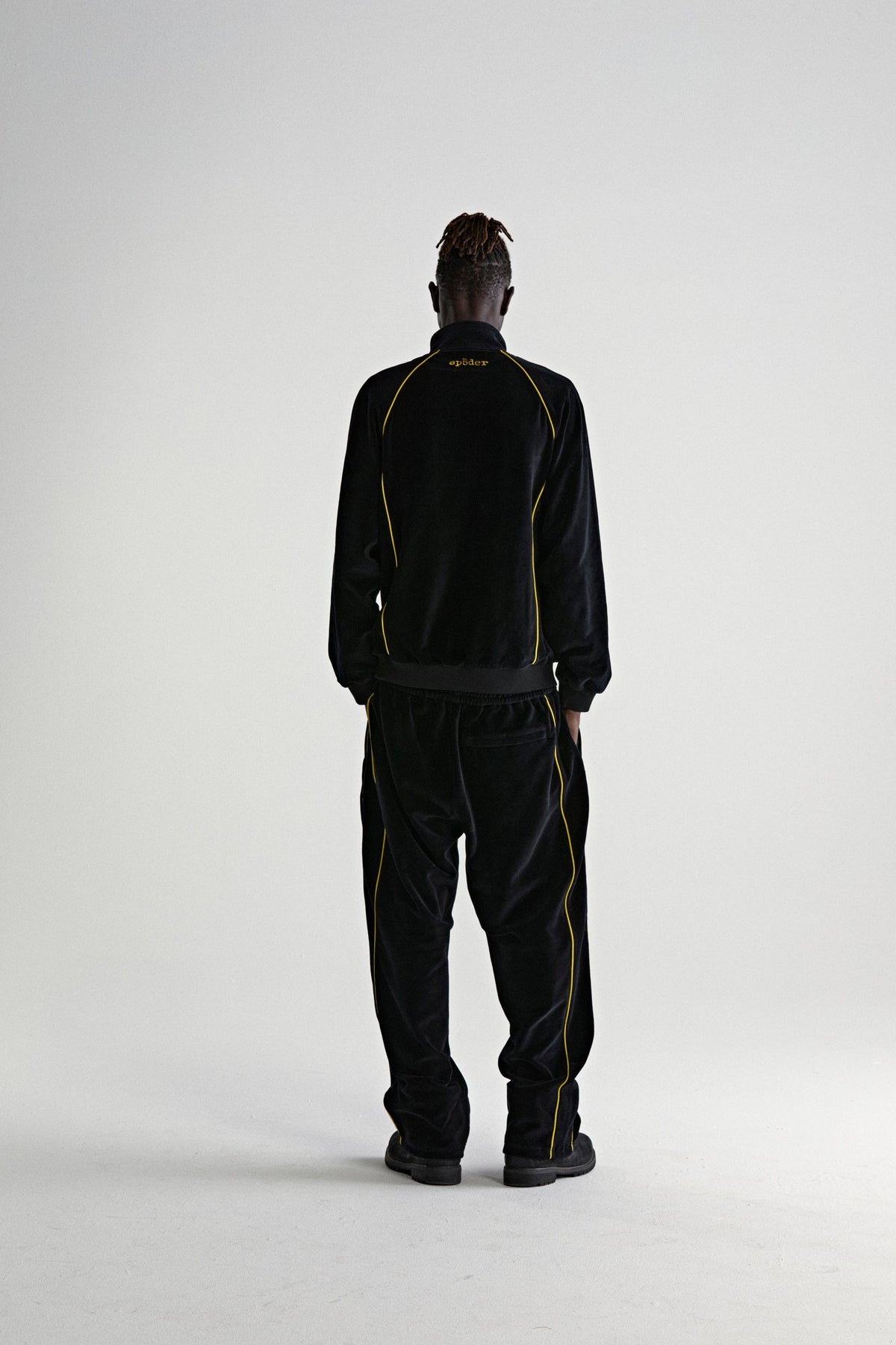 OUTLINE VELOUR TRACK JACKET