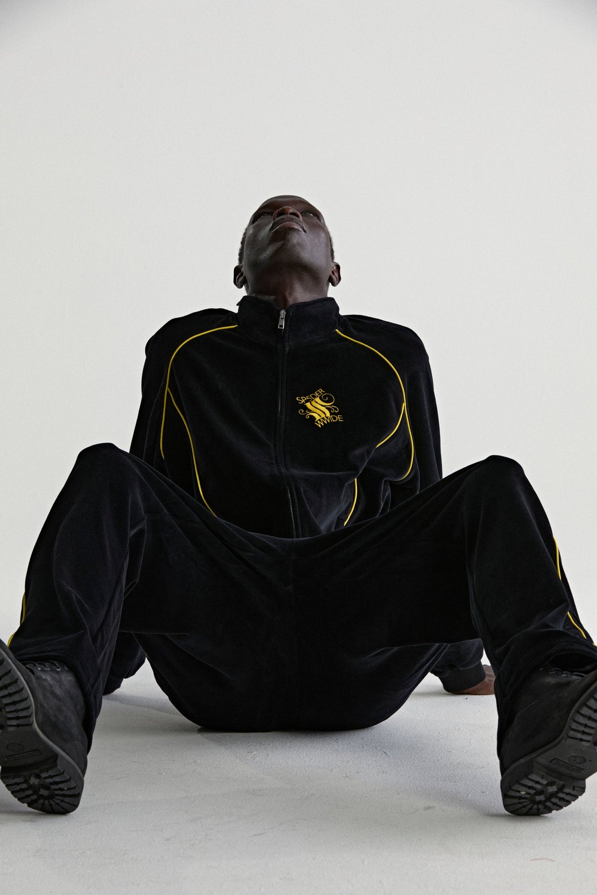 OUTLINE VELOUR TRACK JACKET