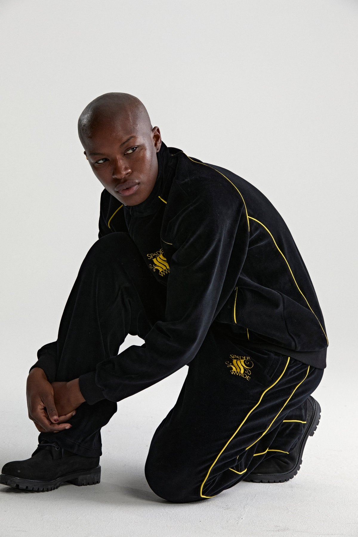 OUTLINE VELOUR TRACK JACKET