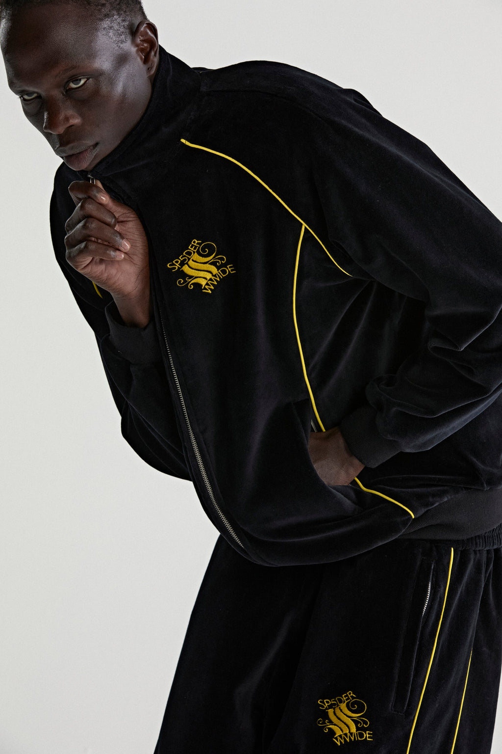 OUTLINE VELOUR TRACK JACKET