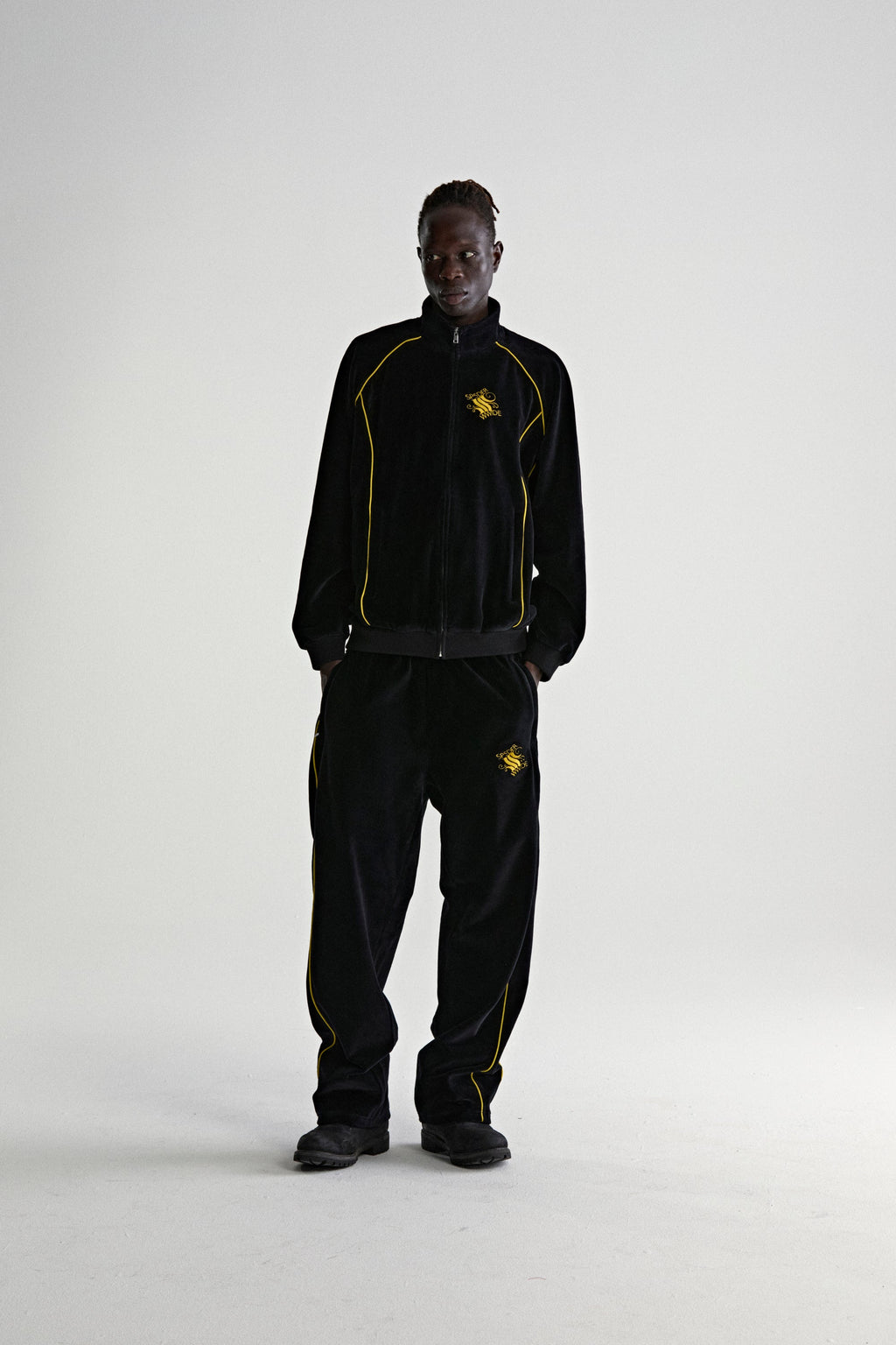 OUTLINE VELOUR TRACK JACKET