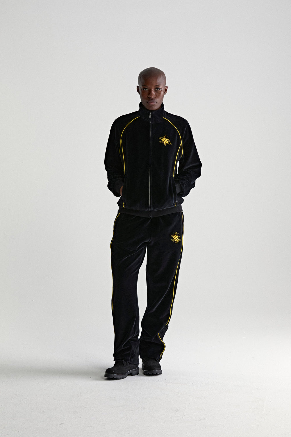 OUTLINE VELOUR TRACK JACKET