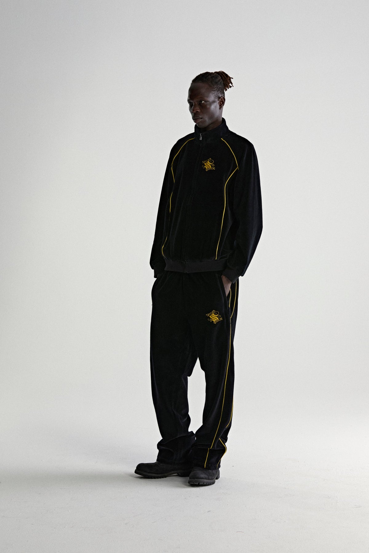 OUTLINE VELOUR TRACK JACKET