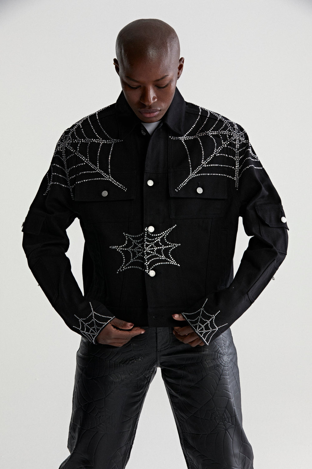 WEB DENIM CROPPED TRUCKER JACKET