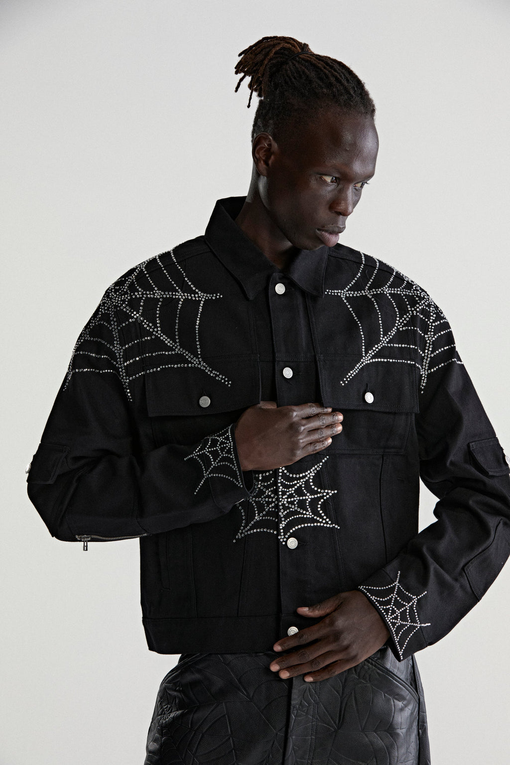 WEB DENIM CROPPED TRUCKER JACKET