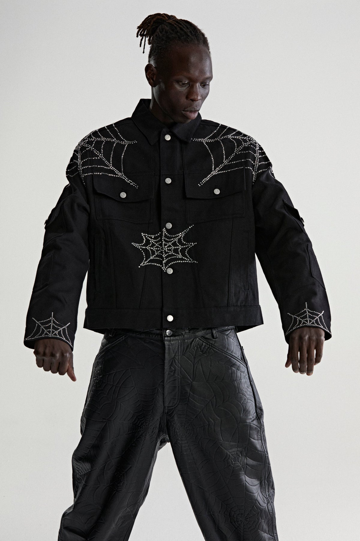 WEB DENIM CROPPED TRUCKER JACKET