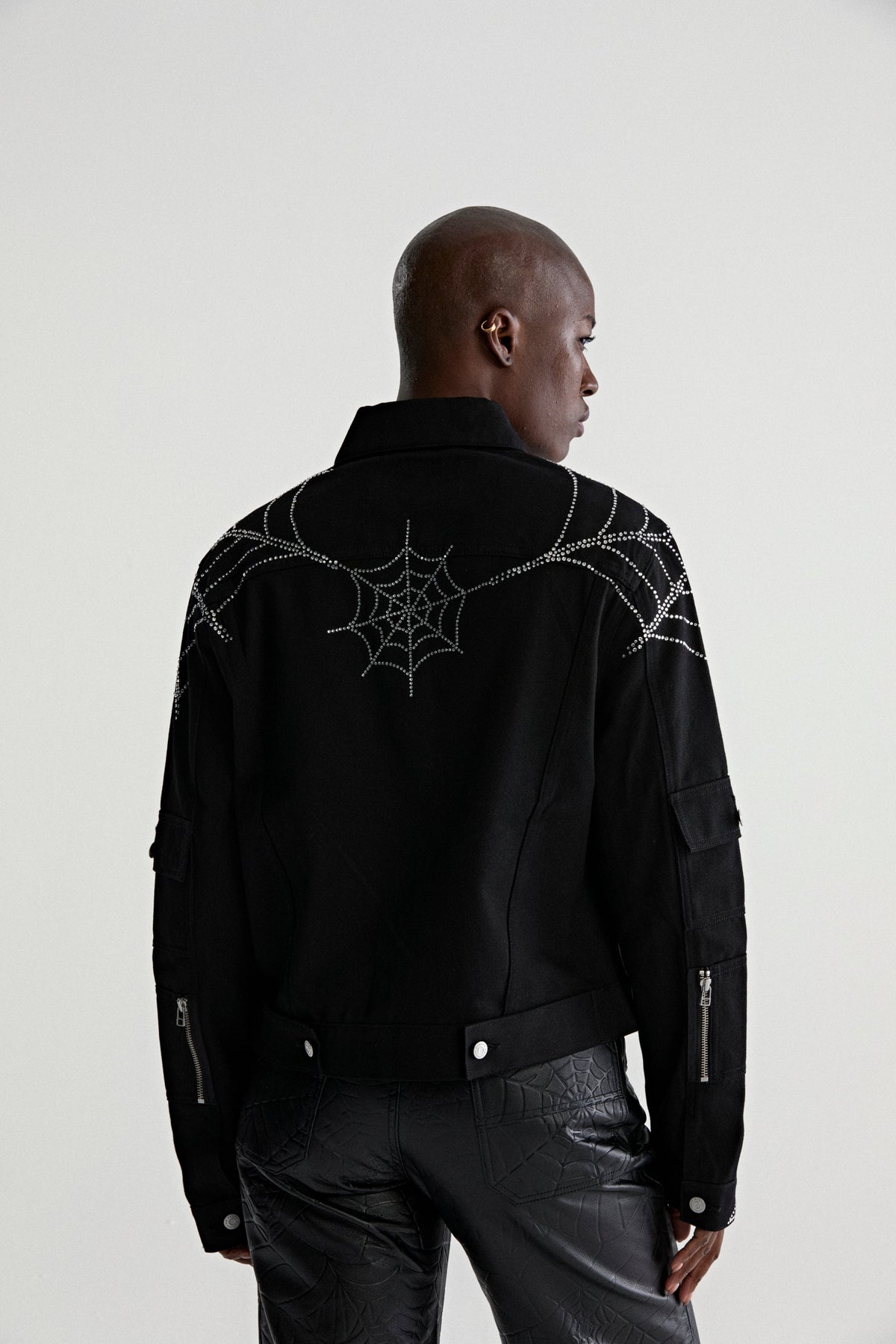 WEB DENIM CROPPED TRUCKER JACKET