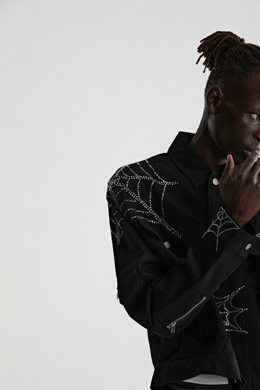 WEB DENIM CROPPED TRUCKER JACKET