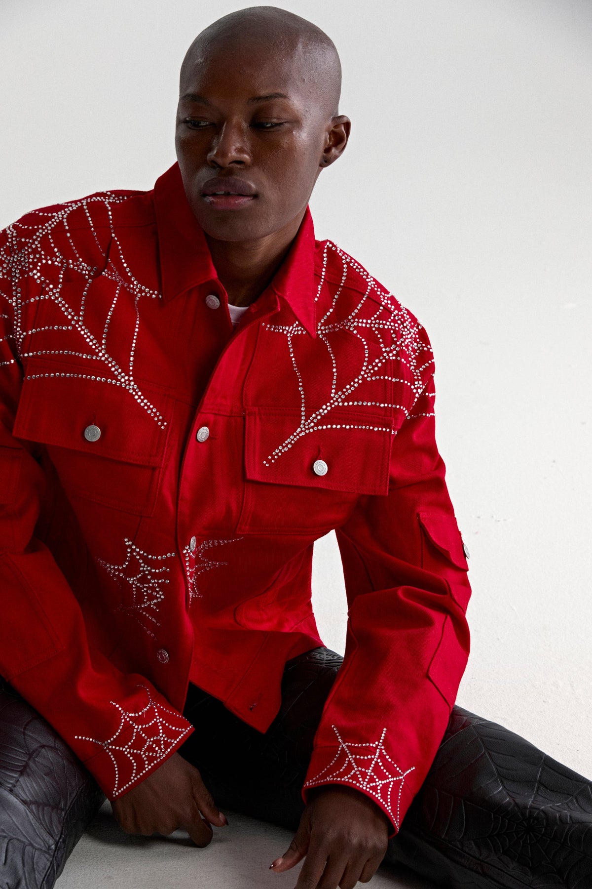 WEB DENIM CROPPED TRUCKER JACKET