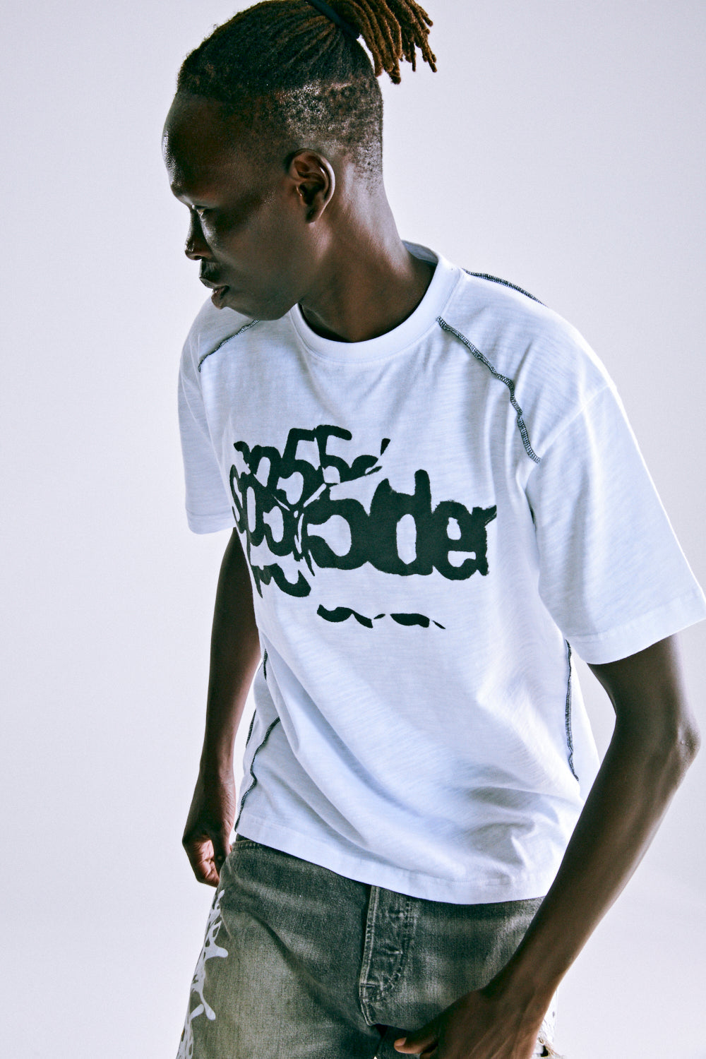 CONTRAST STITCH SLUB TEE