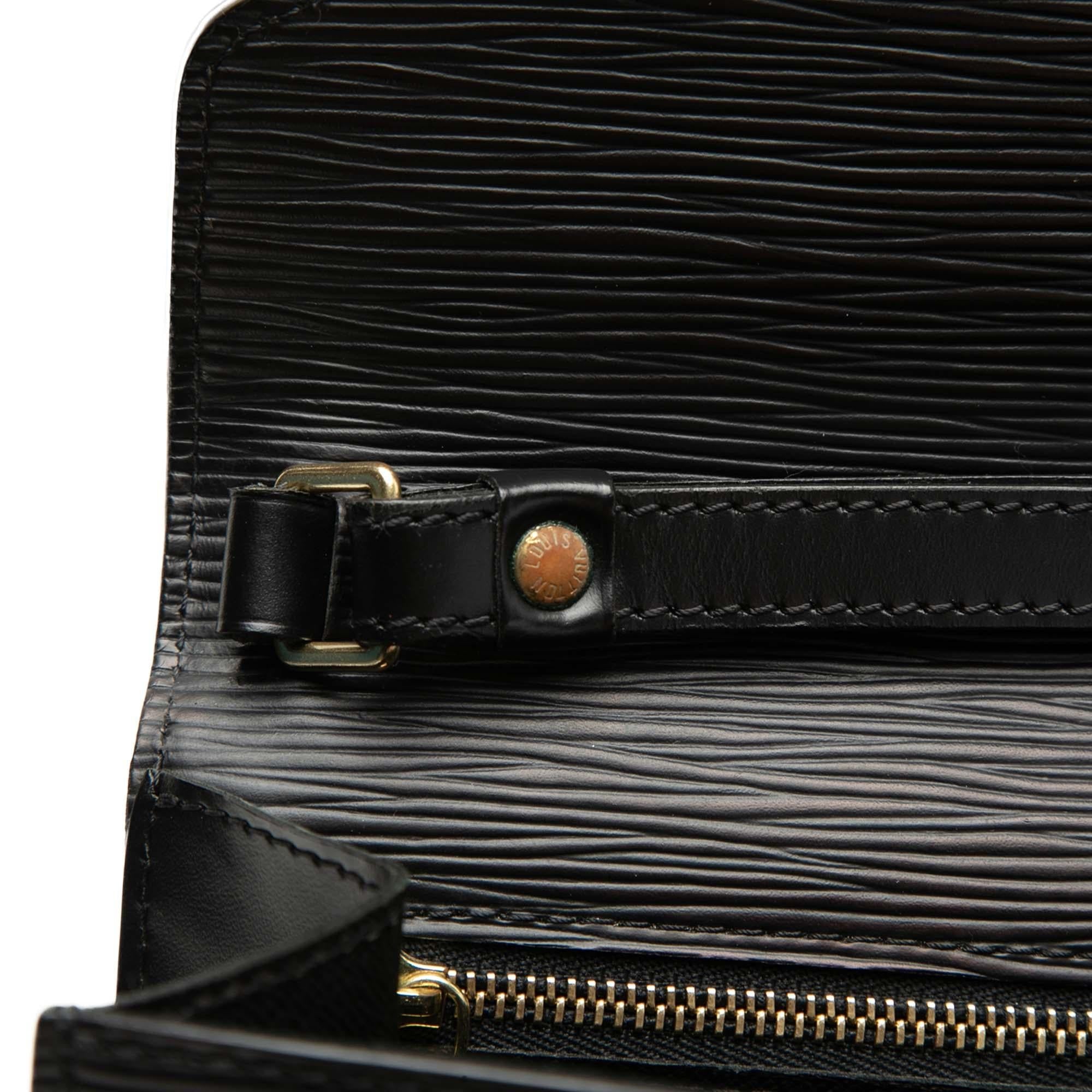 Louis Vuitton Epi Pochette Sellier Dragonne