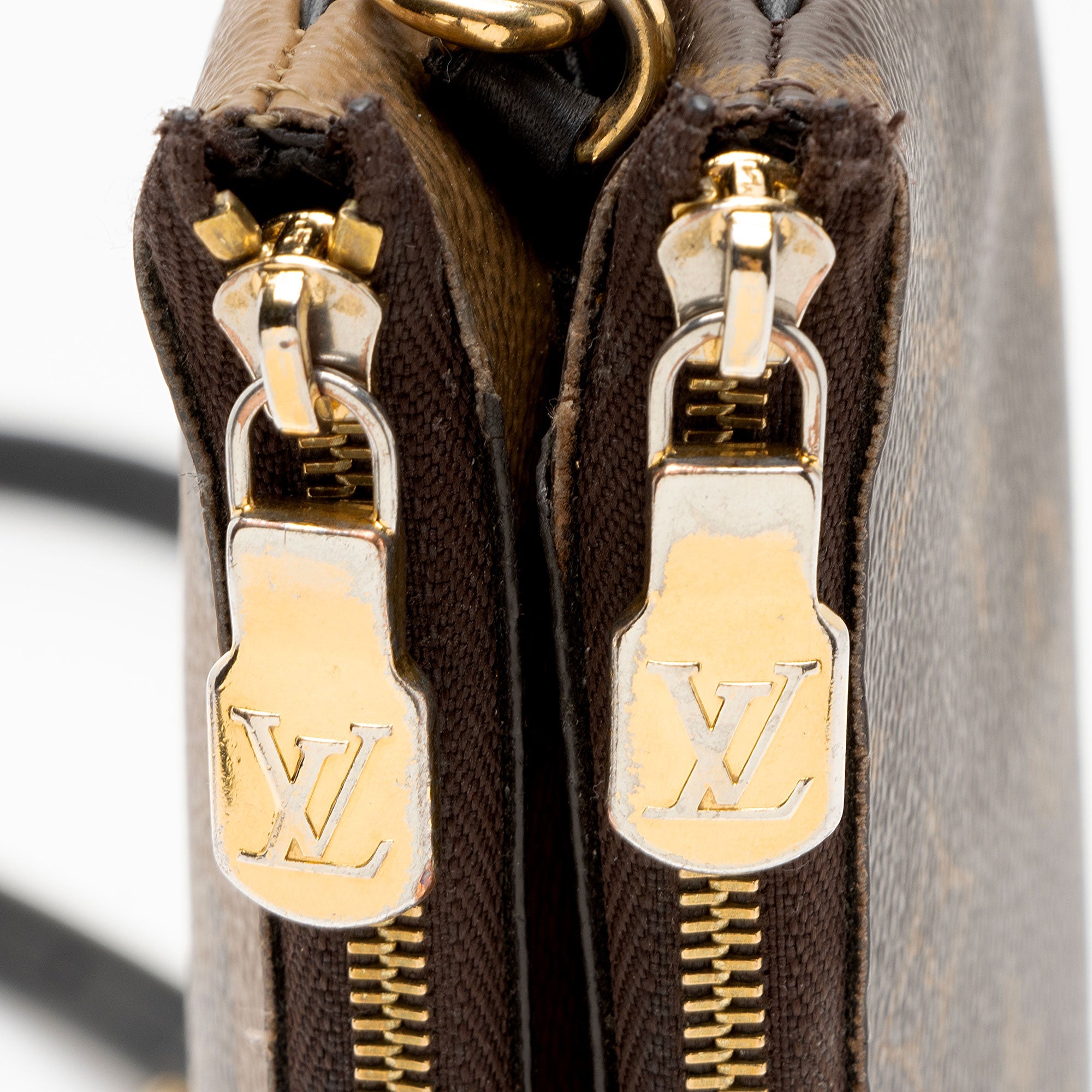 Louis Vuitton Giant Monogram Canvas Double Zip Pochette