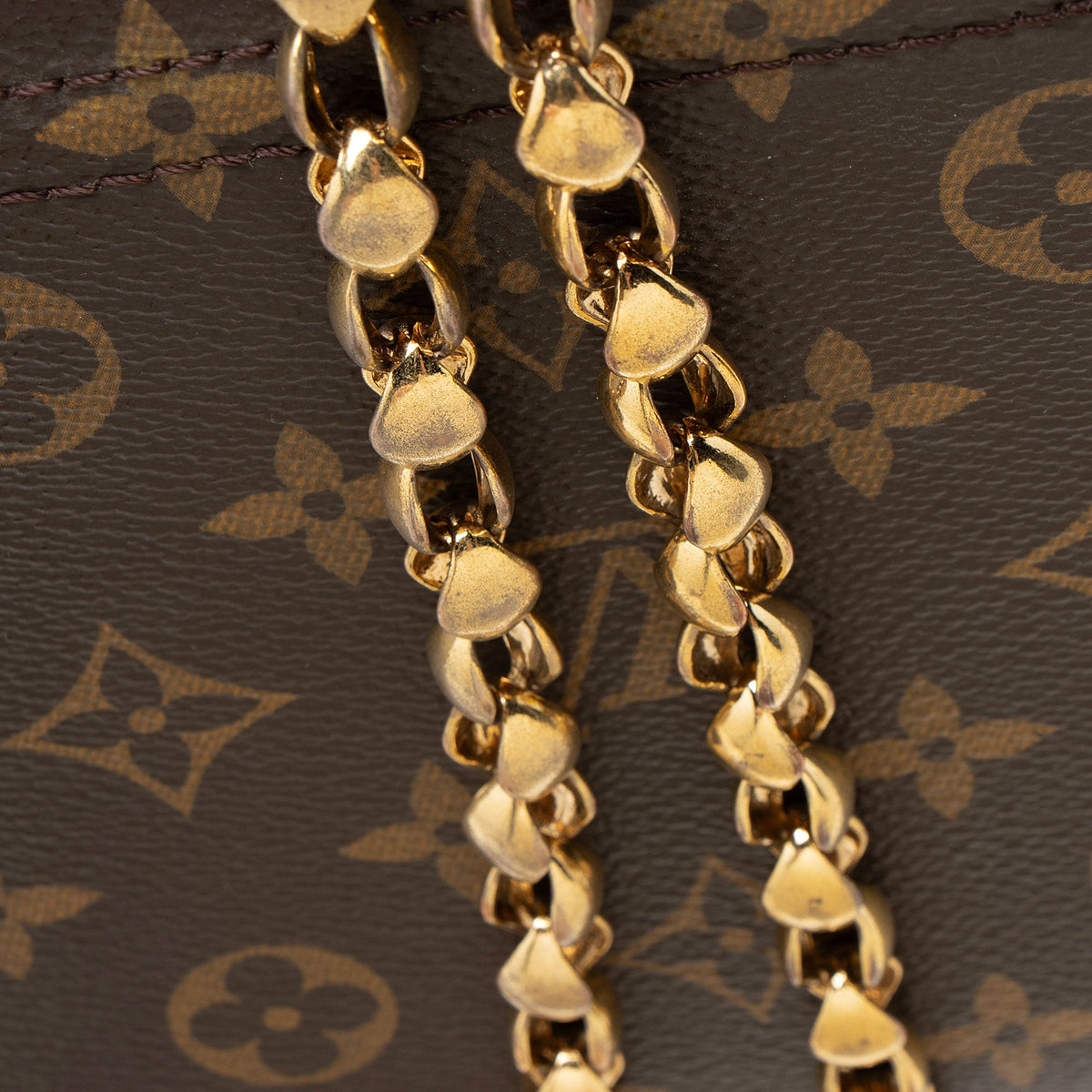 Louis Vuitton Monogram Canvas Victoire Chain Bag
