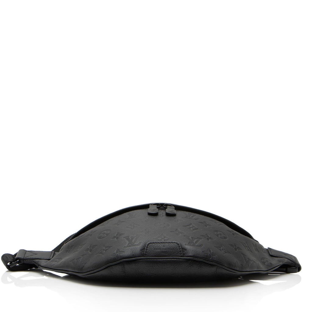 Louis Vuitton Monogram Shadow Discovery Bumbag