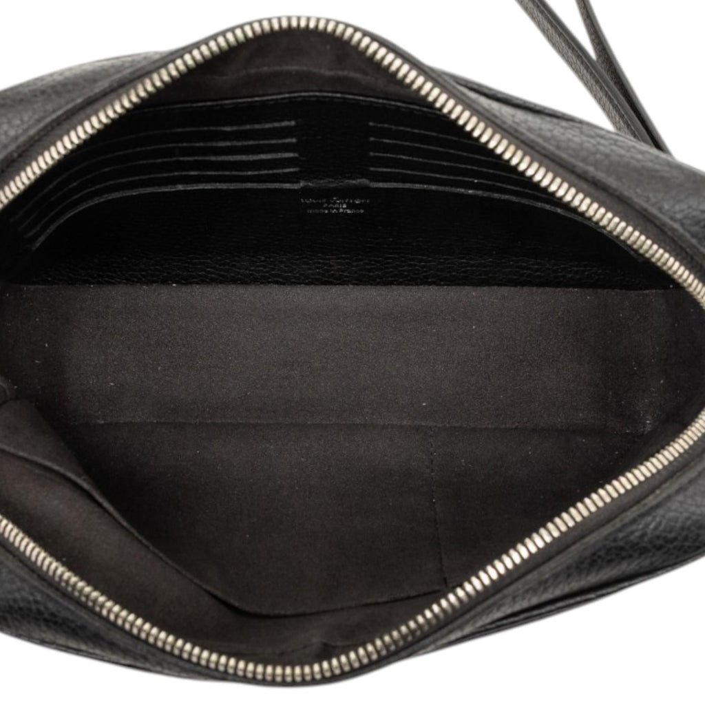 Louis Vuitton Taiga Kasai