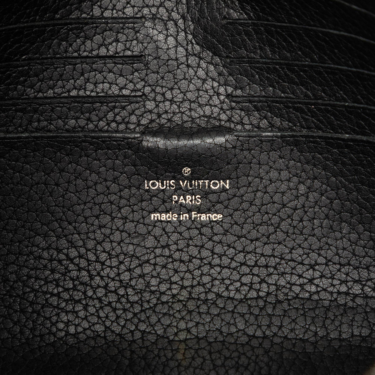 Louis Vuitton Taiga Kasai