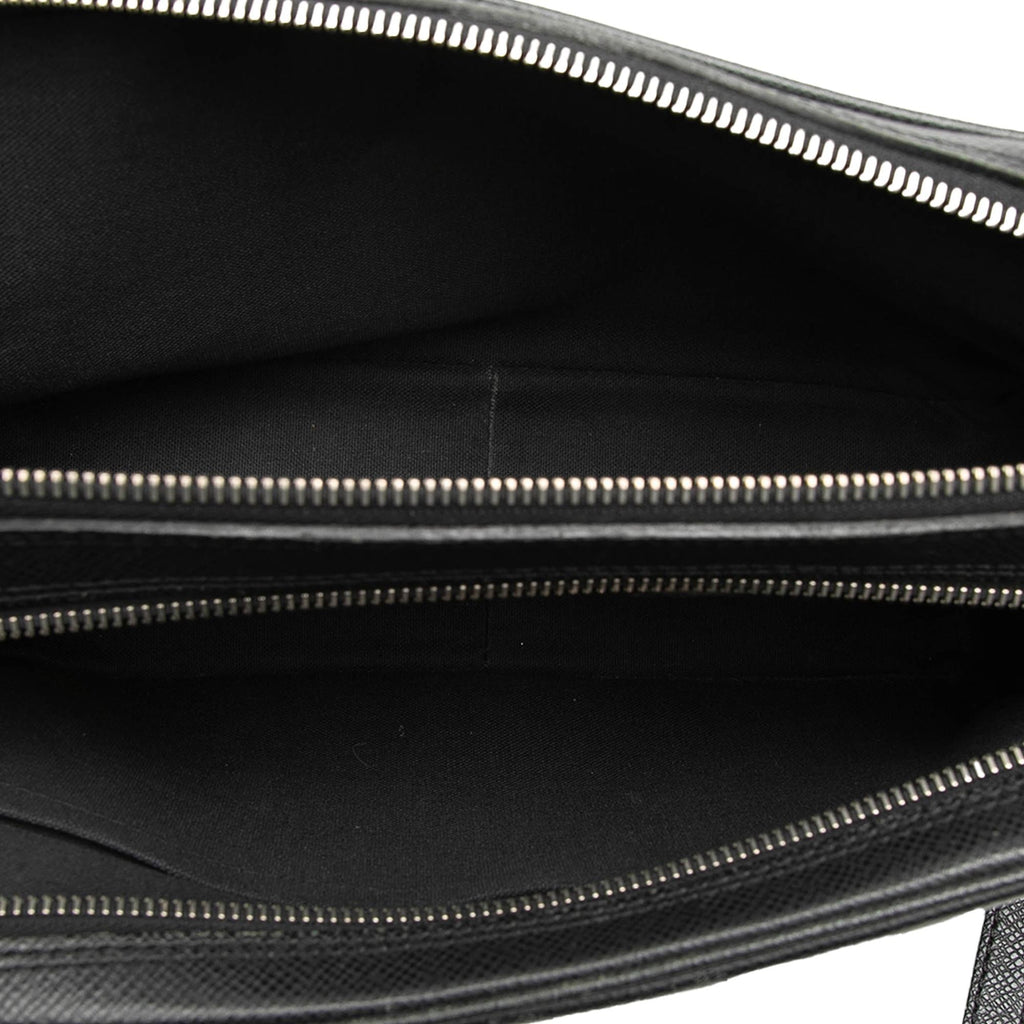 Louis Vuitton Taiga Neo Pavel