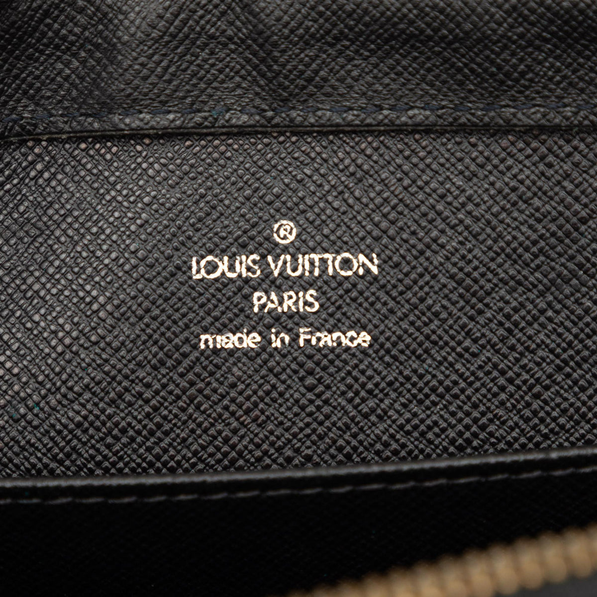 Louis Vuitton Taiga Pochette Baikal