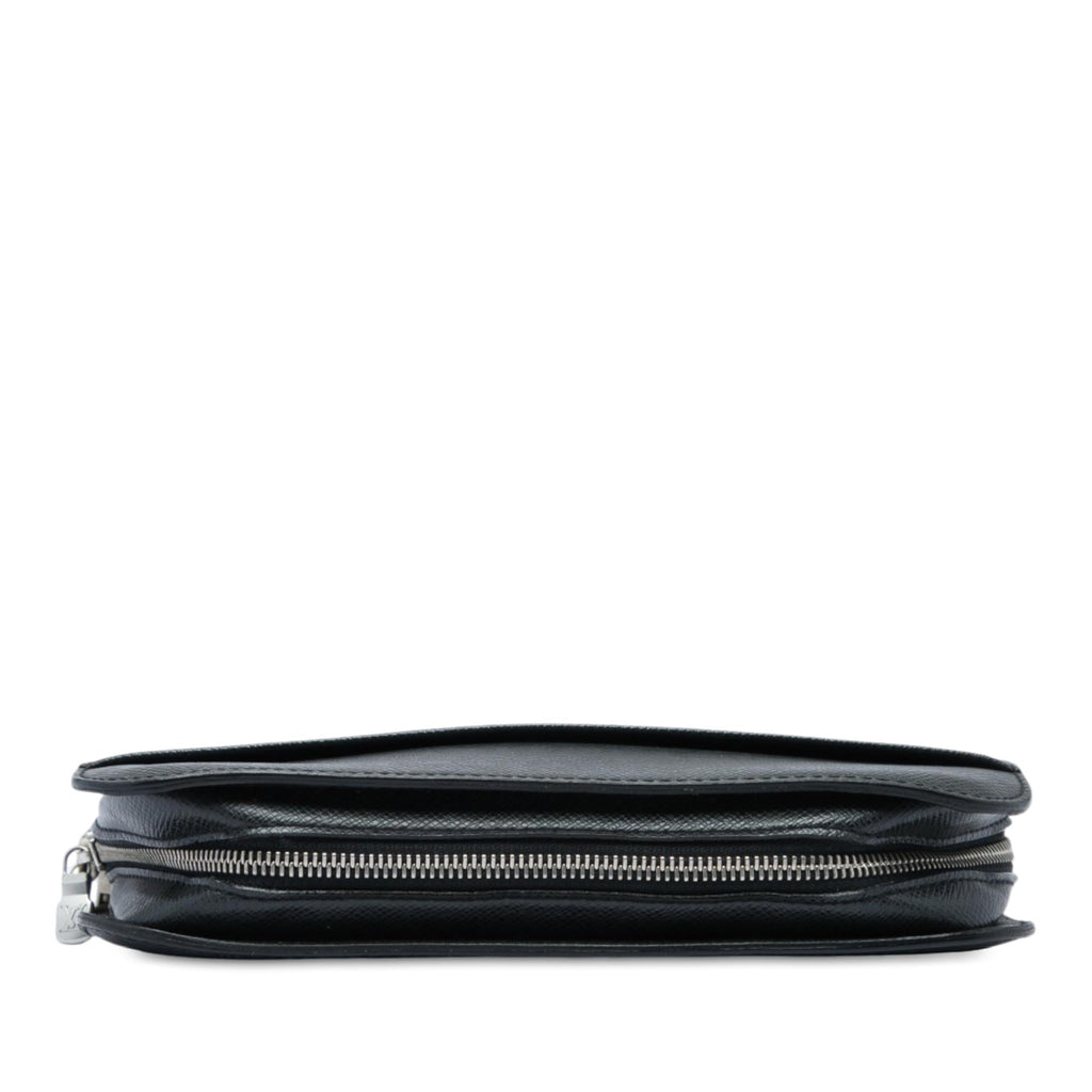 Louis Vuitton Taiga Pochette Baikal