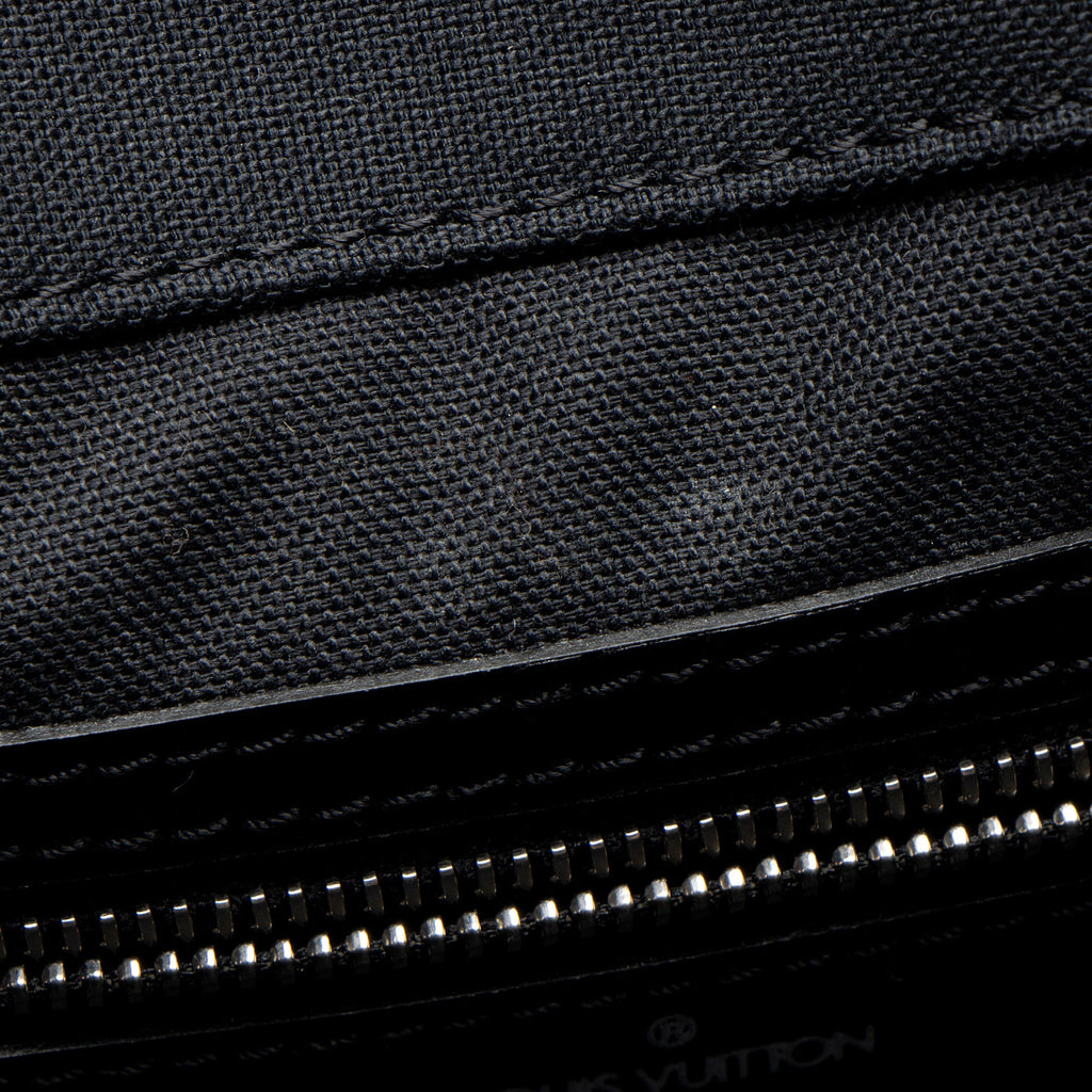 Louis Vuitton Vintage Taiga Leather Viktor Messenger