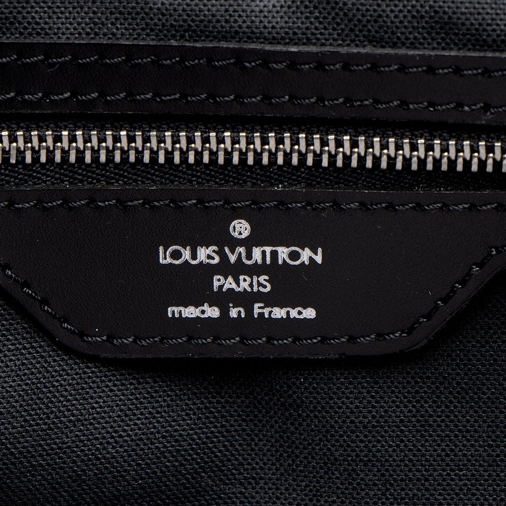 Louis Vuitton Vintage Taiga Leather Viktor Messenger