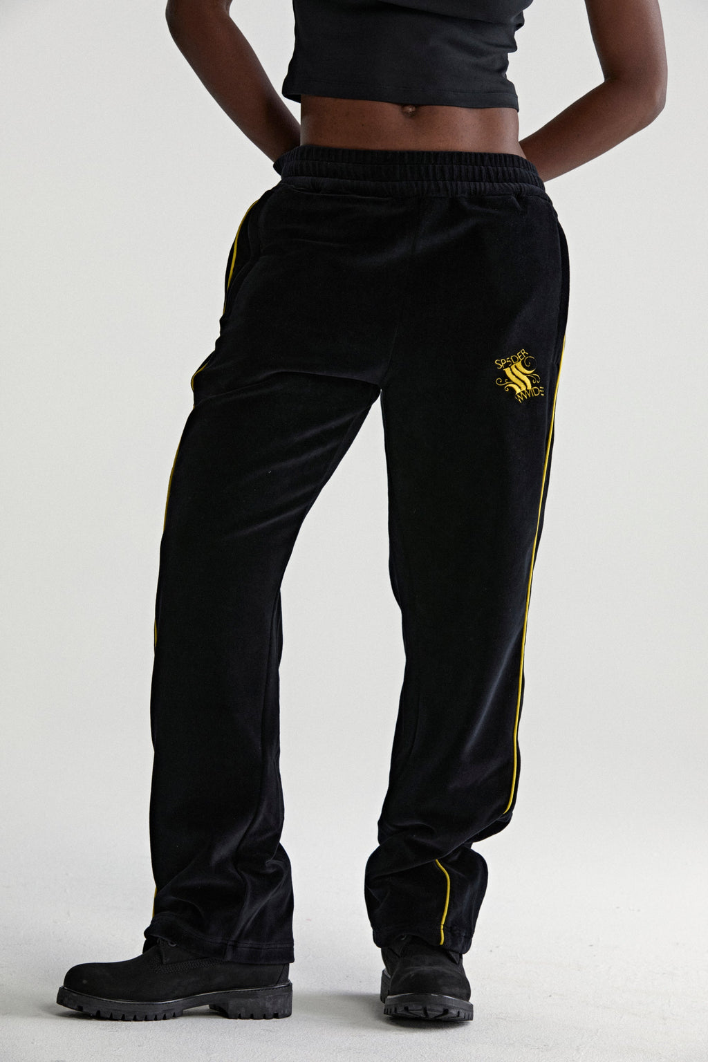 OUTLINE VELOUR TRACK PANT