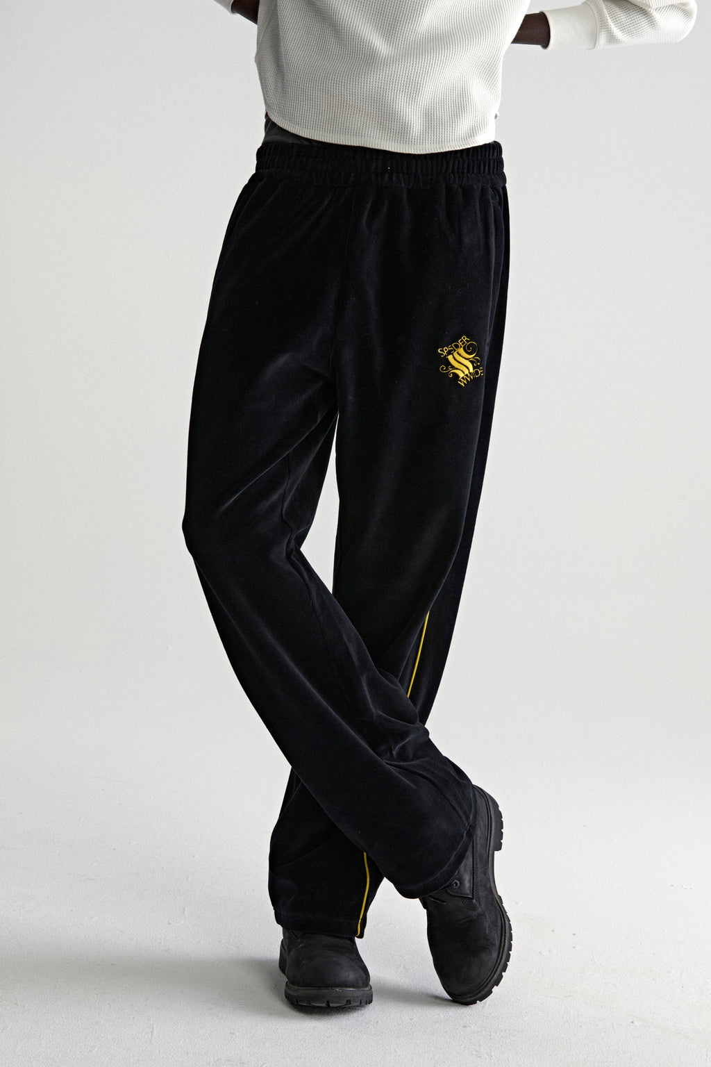 OUTLINE VELOUR TRACK PANT