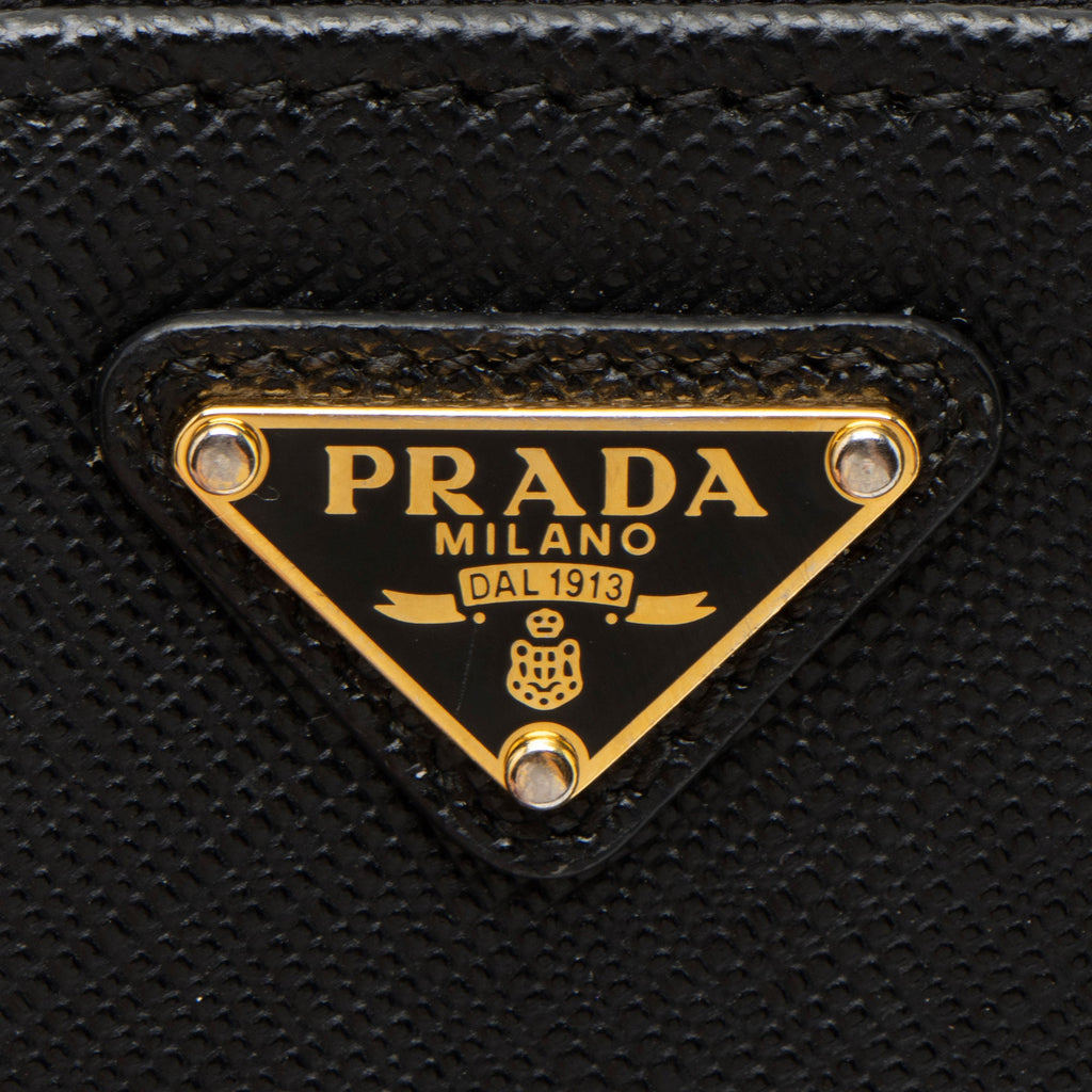 Prada Saffiano Re-Edition 2005 Crossbody