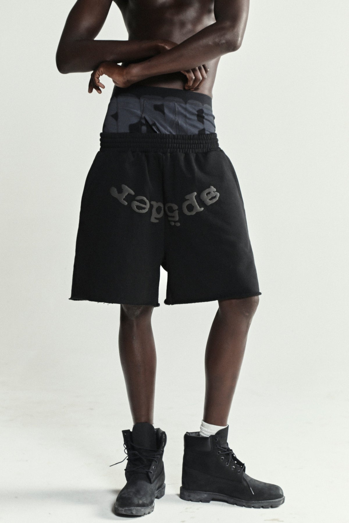 OG WEB V2 PHANTOM SWEATSHORT