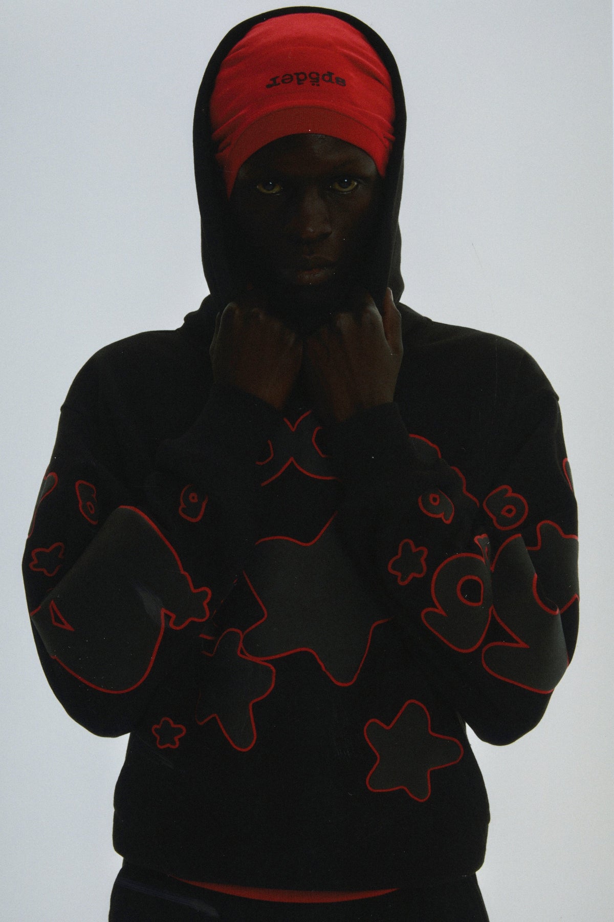 BELUGA OUTLINE HOODIE