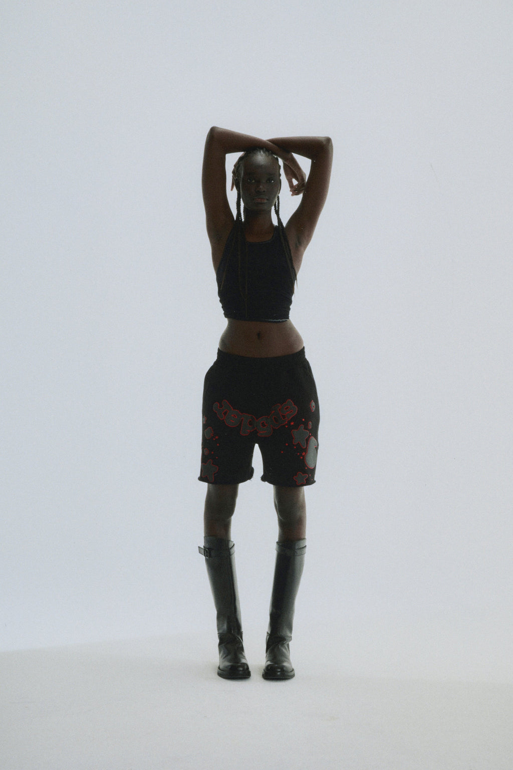 BELUGA OUTLINE SWEATSHORT
