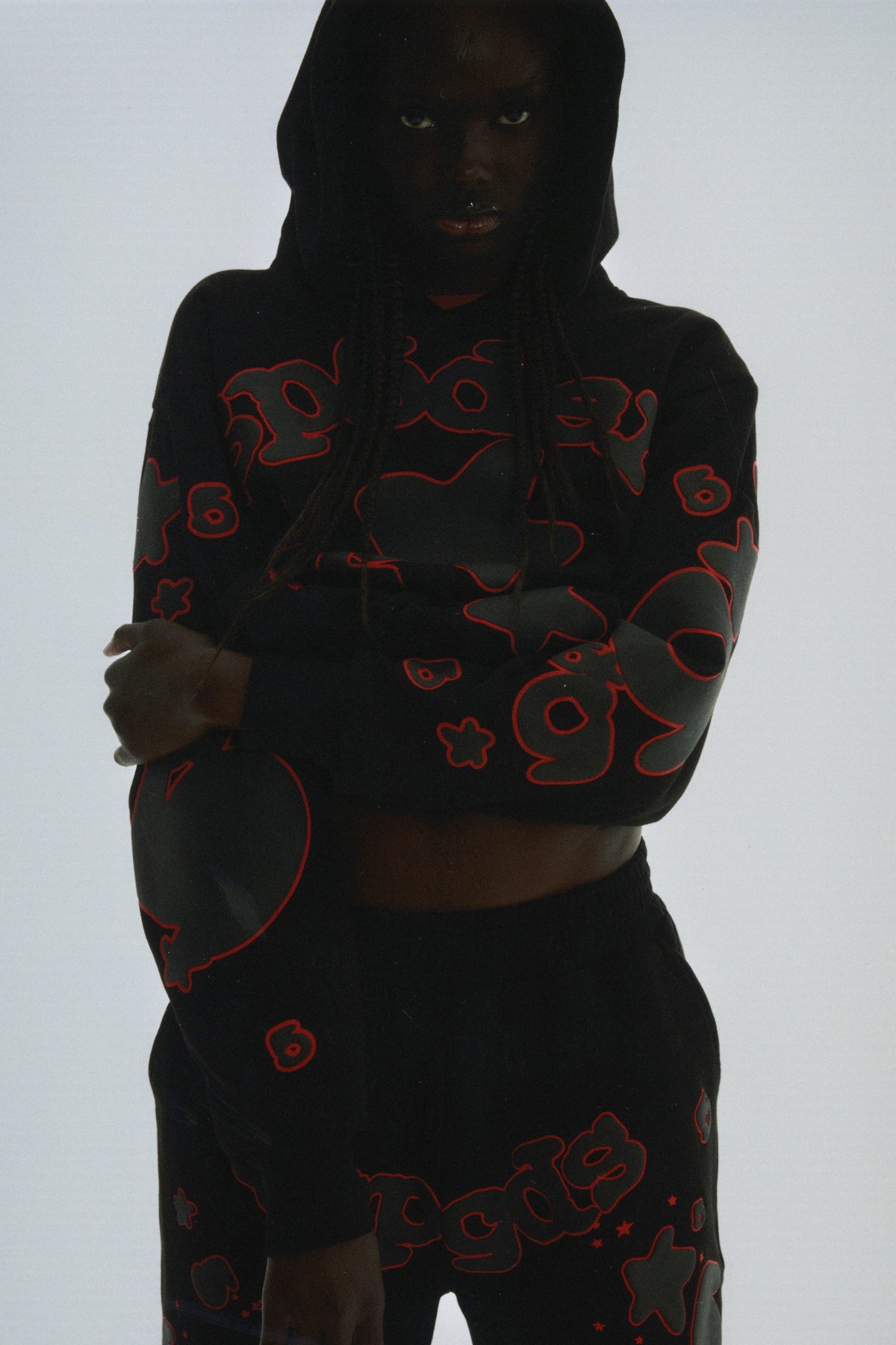 BELUGA OUTLINE HOODIE