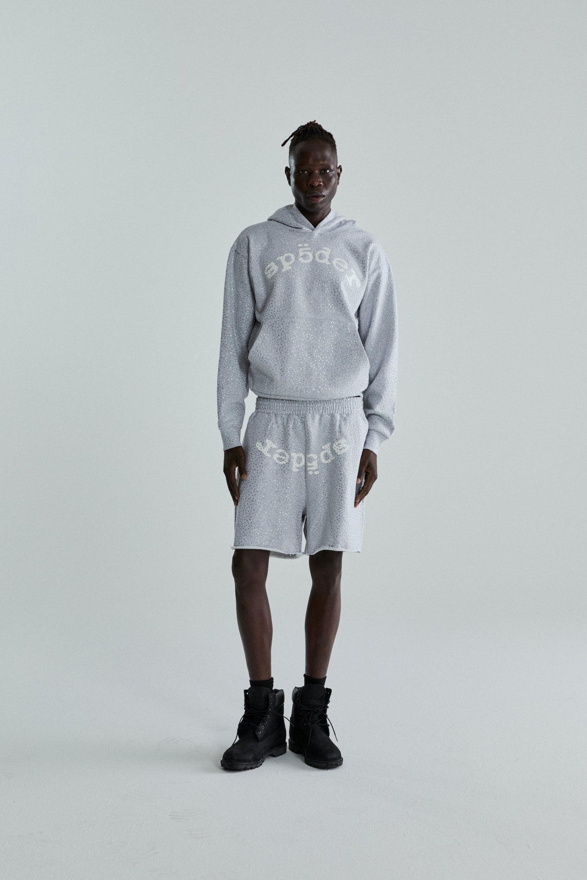VVS HOODIE