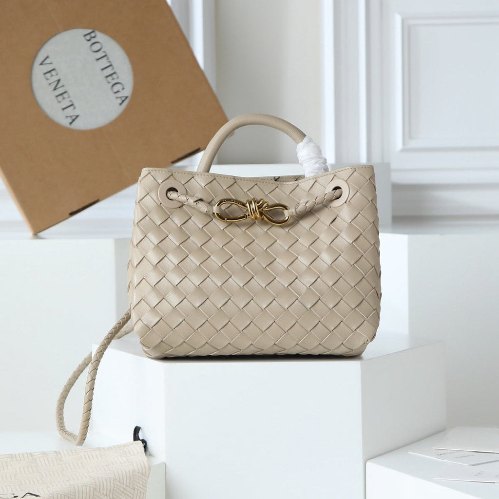 Bottega Veneta 2026 Mini Andiamo Beige Lambskin