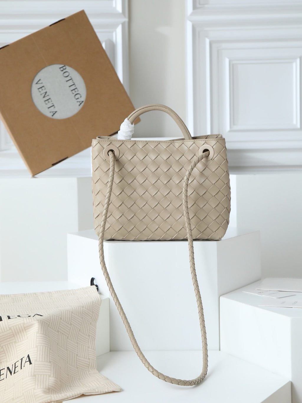 Bottega Veneta 2026 Mini Andiamo Beige Lambskin