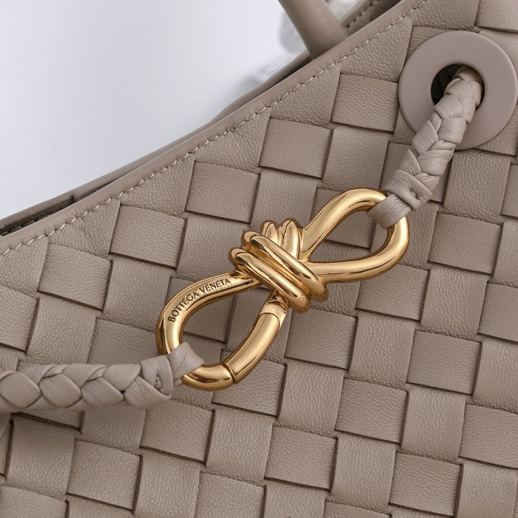 Bottega Veneta 2026 Mini Andiamo Taupe Lambskin