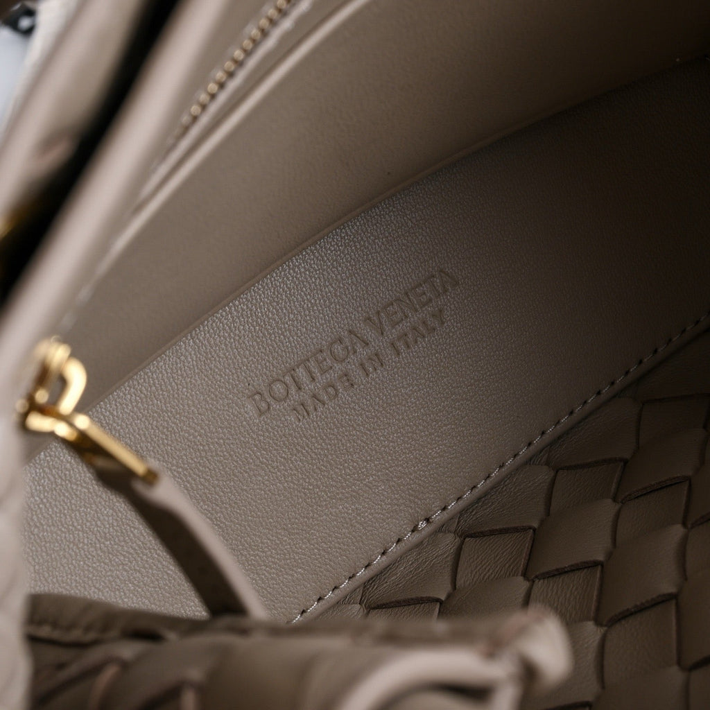 Bottega Veneta 2026 Mini Andiamo Taupe Lambskin
