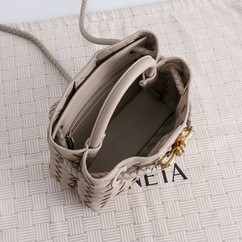 Bottega Veneta 2026 Mini Andiamo Taupe Lambskin