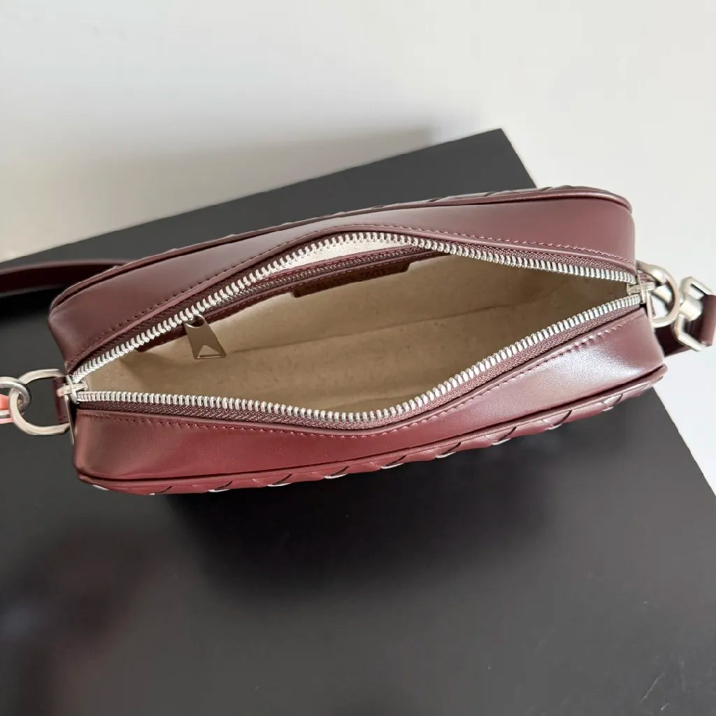 BV 25 Small Intrecciato Camera Bag 24.5cm Barolo  Cowhide HW
