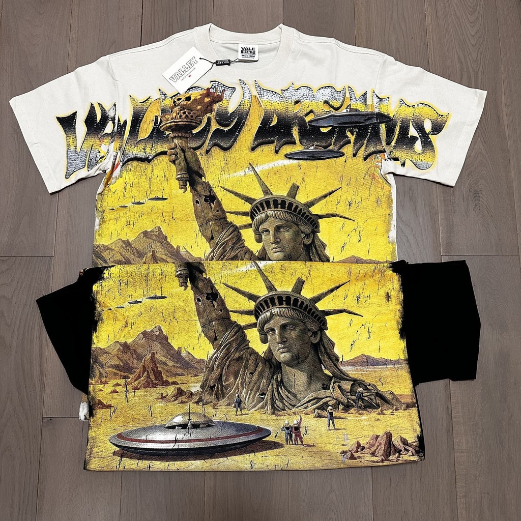 VALE USA Liberty UFO Graphic T-Shirt
