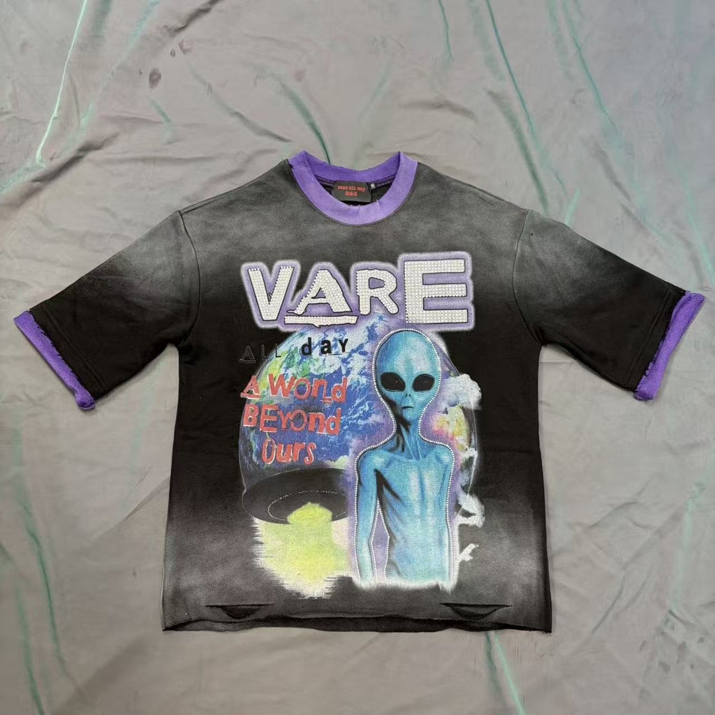 VALE ALL DAY USA A World Beyond Ours Alien Graphic T-Shirt
