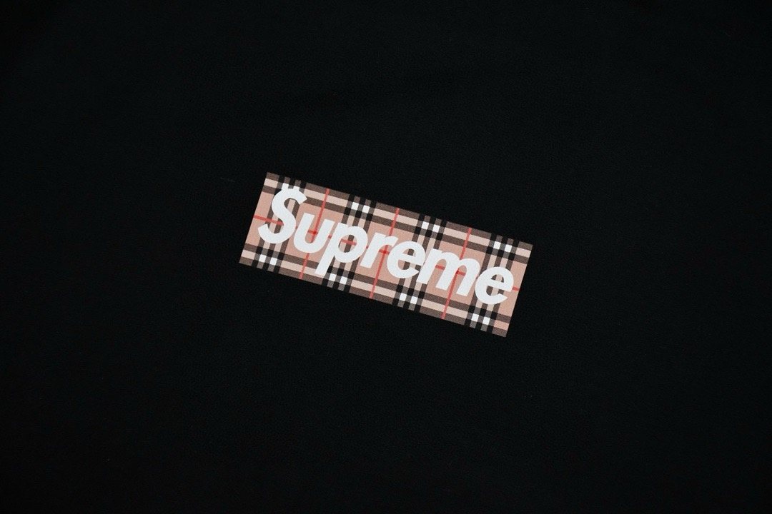 Supreme Plaid Box-Logo Graphic T-Shirt