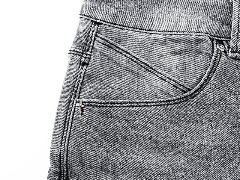 R+A Gray Graphic Detail Distressed Jeans