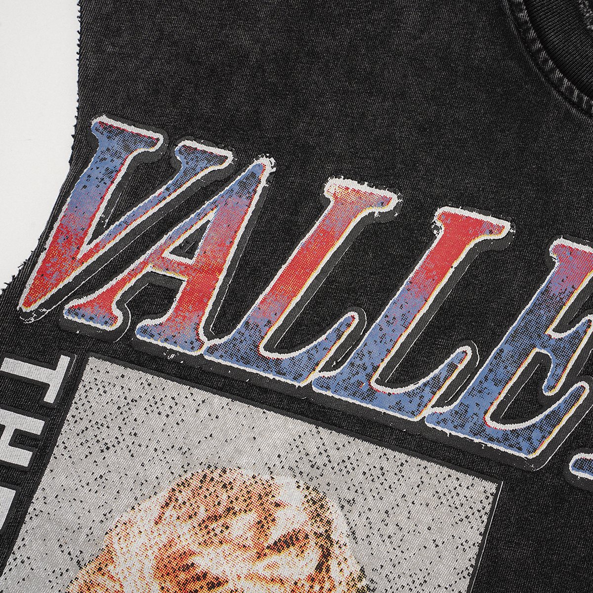 VALLEY Dreams Graphic Sleeveless T-Shirt
