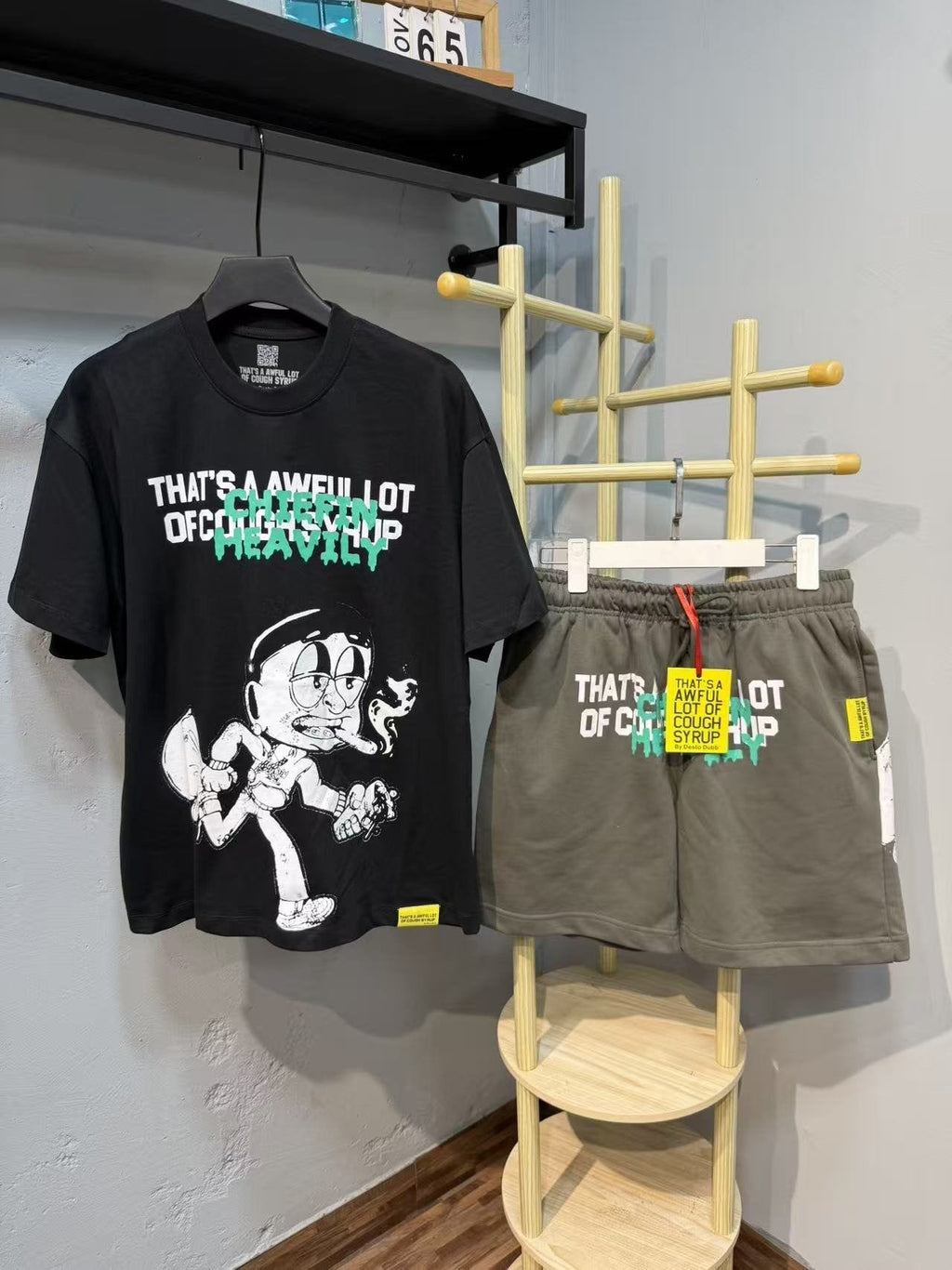 THAT'S A AWFUL LOT OF COUGH SYRUP Cartoon Short-Sleeve Set