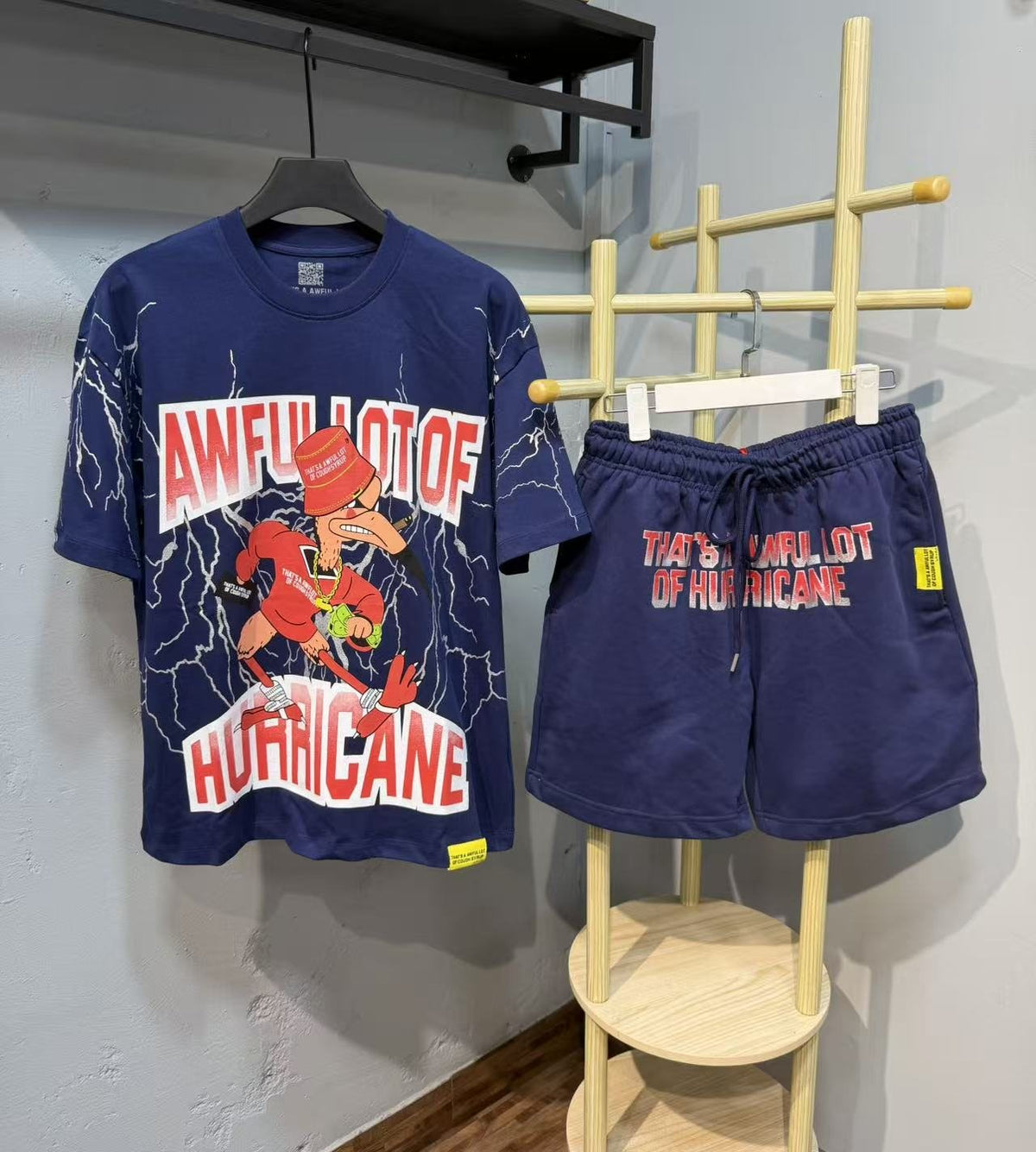 THAT'S A AWFUL LOT OF COUGH SYRUP Hurricane Graphic Short-Sleeve Set