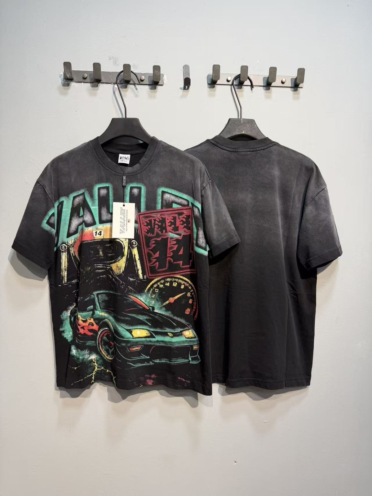 VALLEY 14 Racing Car Graphic T-Shirt