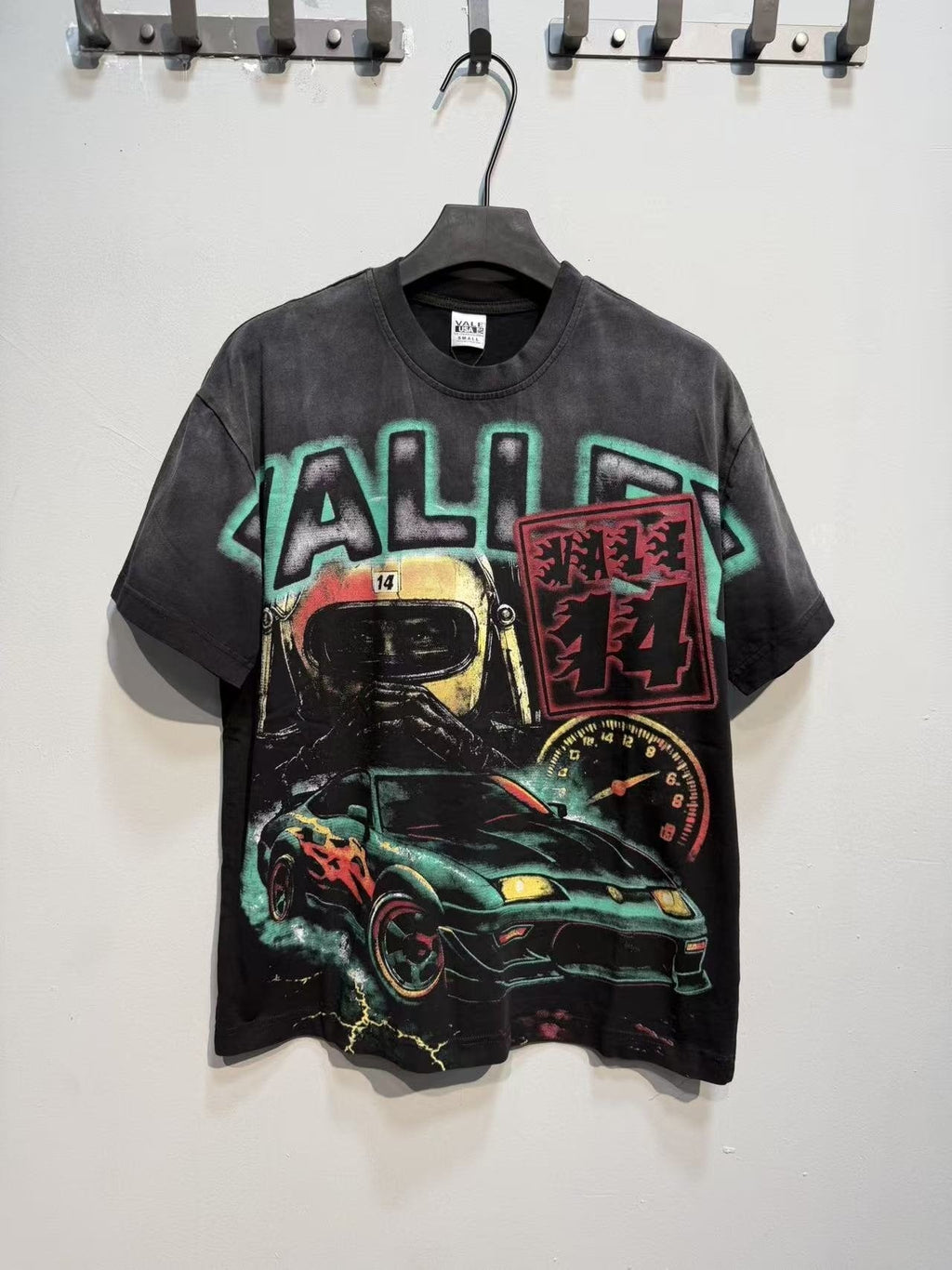 VALLEY 14 Racing Car Graphic T-Shirt