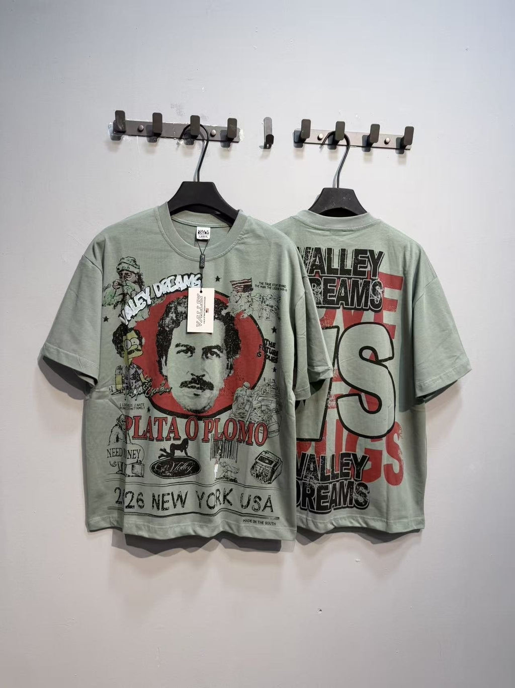 VALLEY Dreams Graphic Short-Sleeve T-Shirt