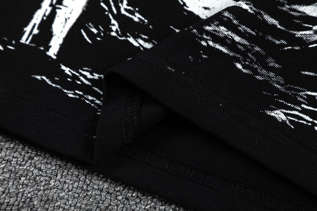 GUAPI Distressed Graphic T-Shirt
